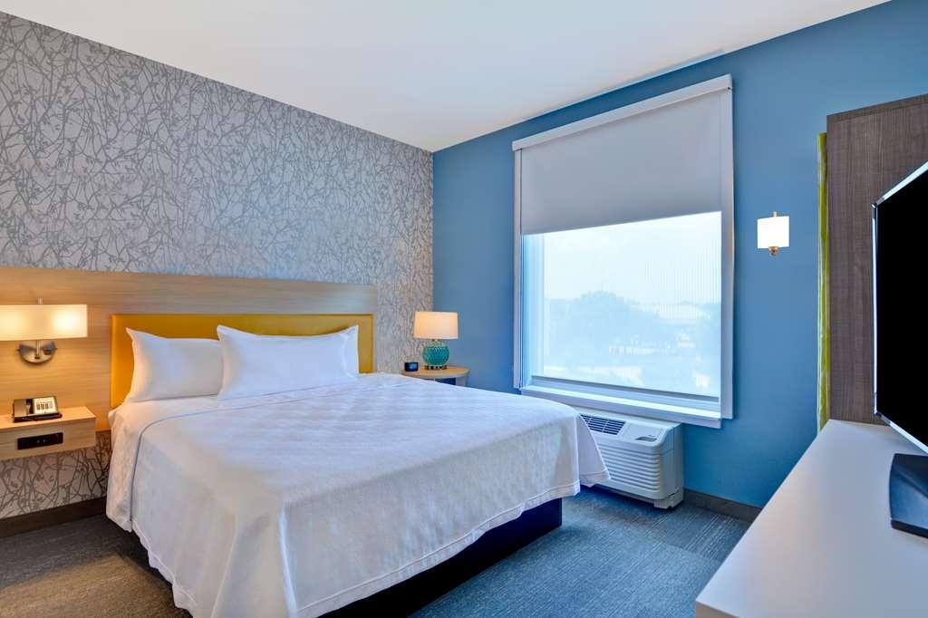 Home2 Suites By Hilton Naples I-75 Pine Ridge Road Vineyards Room photo