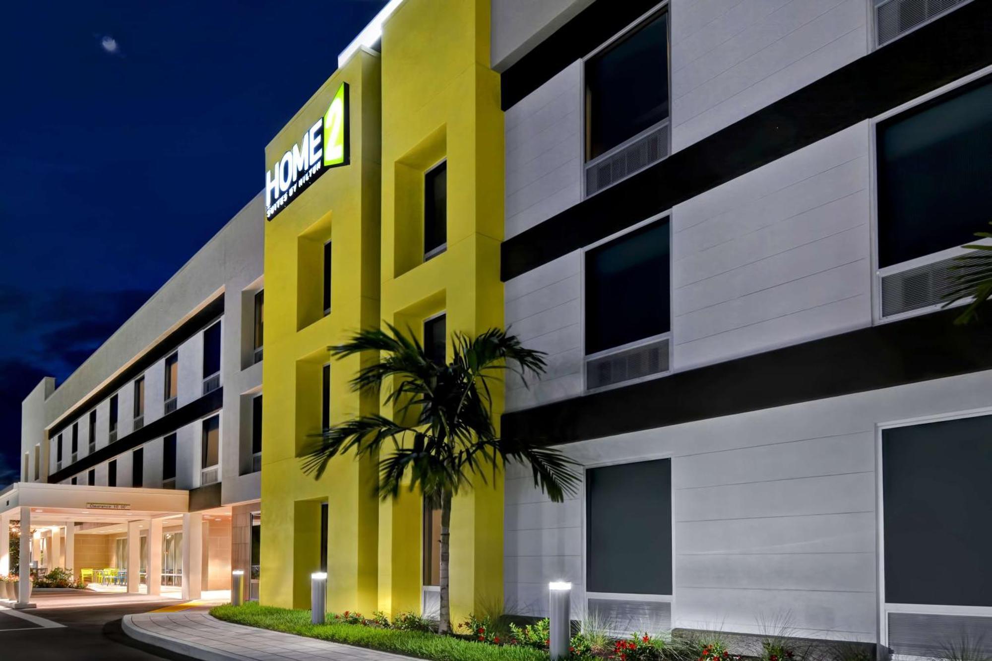 Home2 Suites By Hilton Naples I-75 Pine Ridge Road Vineyards Exterior photo
