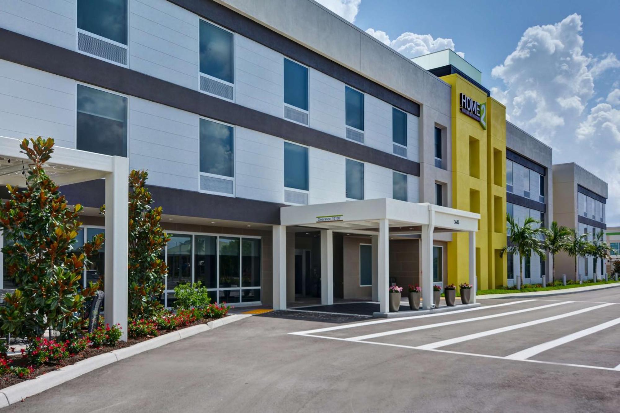 Home2 Suites By Hilton Naples I-75 Pine Ridge Road Vineyards Exterior photo