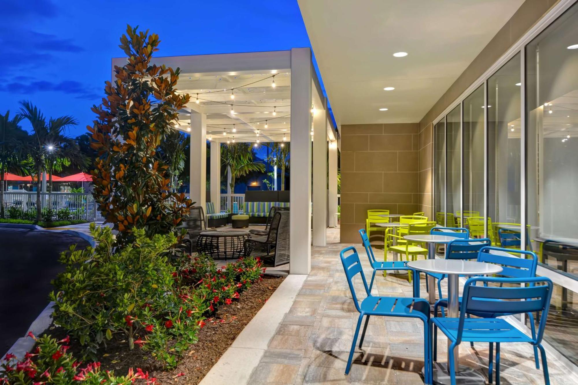 Home2 Suites By Hilton Naples I-75 Pine Ridge Road Vineyards Exterior photo