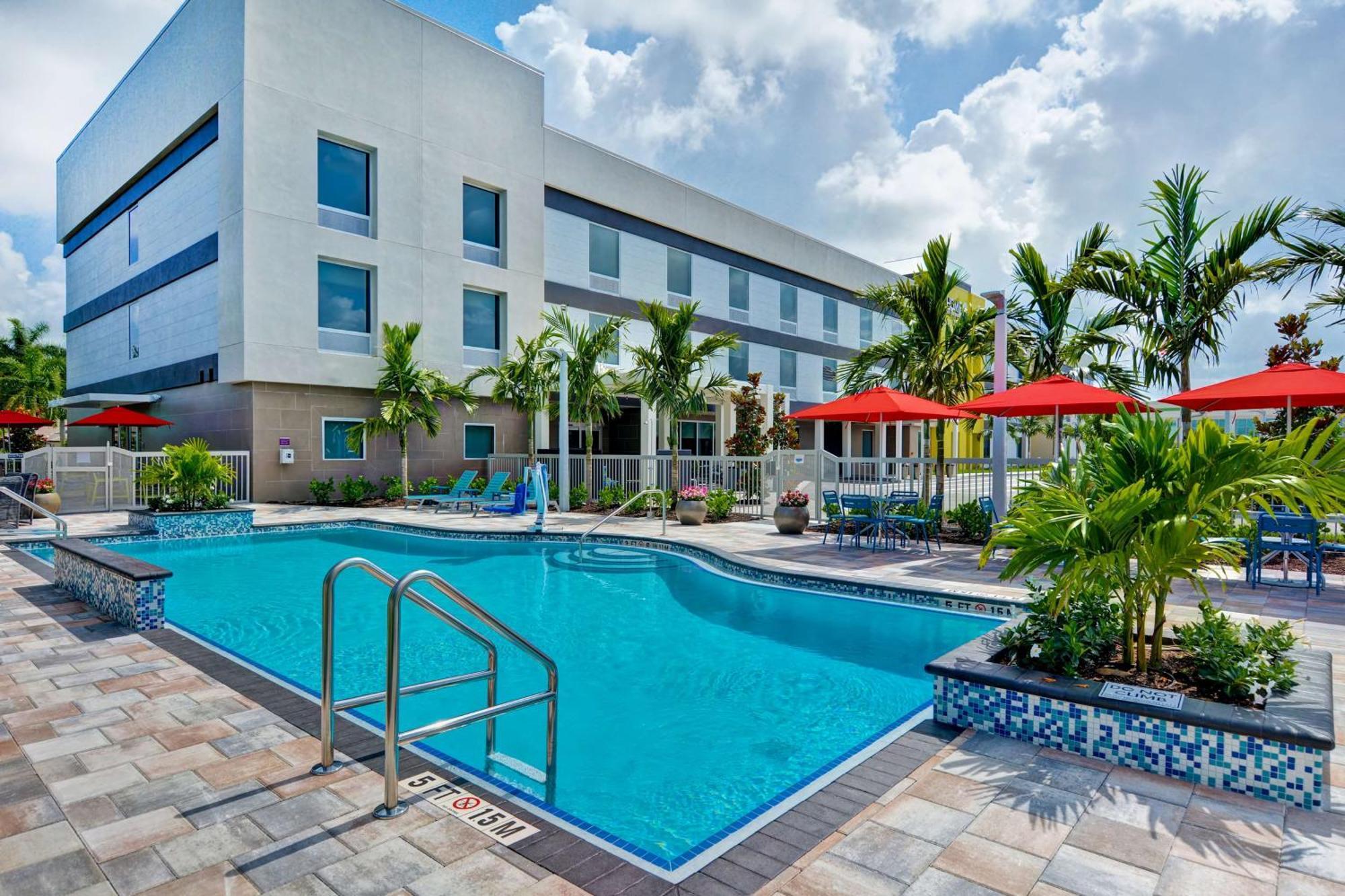 Home2 Suites By Hilton Naples I-75 Pine Ridge Road Vineyards Exterior photo