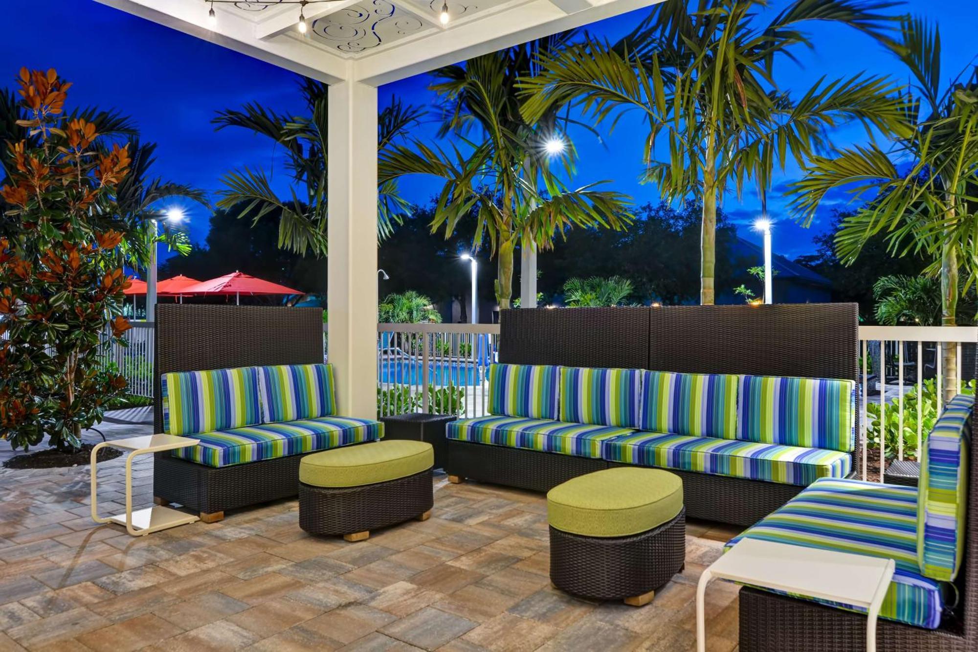 Home2 Suites By Hilton Naples I-75 Pine Ridge Road Vineyards Exterior photo