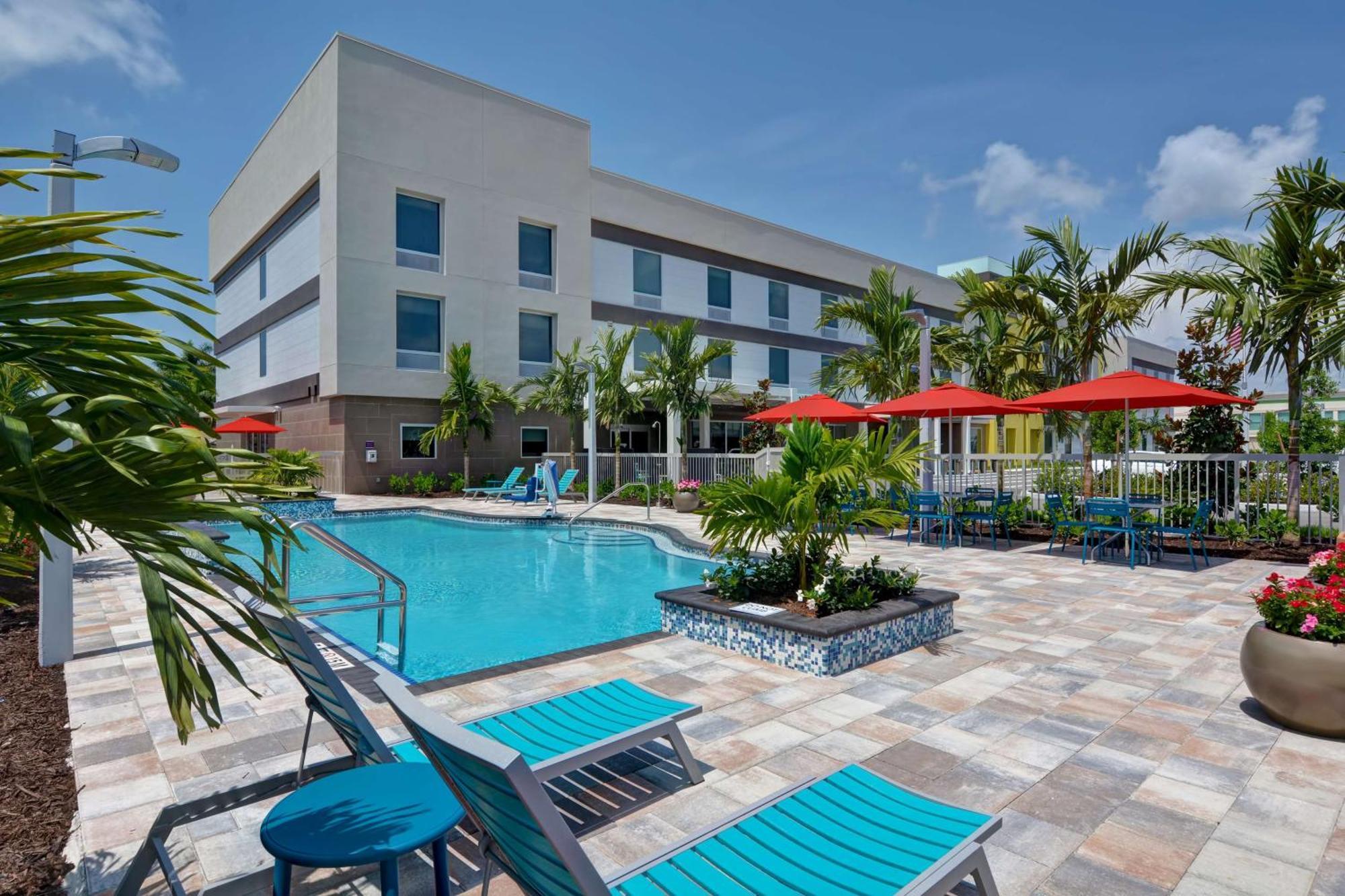 Home2 Suites By Hilton Naples I-75 Pine Ridge Road Vineyards Exterior photo